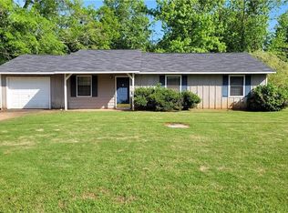 3111 Northgate Dr, Opelika, AL 36801