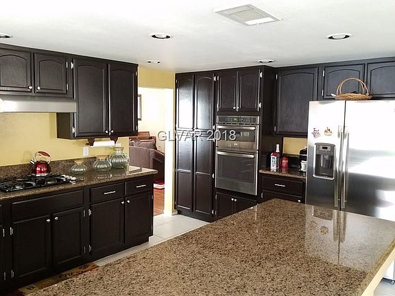 4th image of 925 Sage Hollow Cir