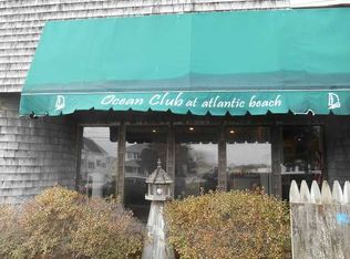 8 Crandall Ave, Westerly, RI 02891