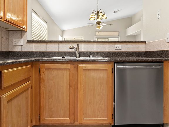 5th image of 5921 Silver Heights St