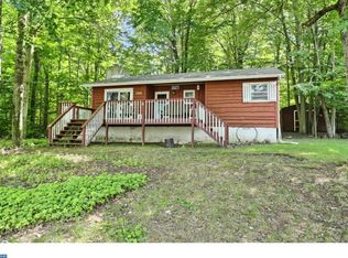 1032 Arrowhead Dr, Pocono Lake, PA