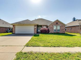 703 Hill Ln, Cleburne, TX 76033