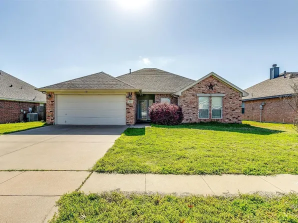 703 Hill Ln, Cleburne, TX 76033