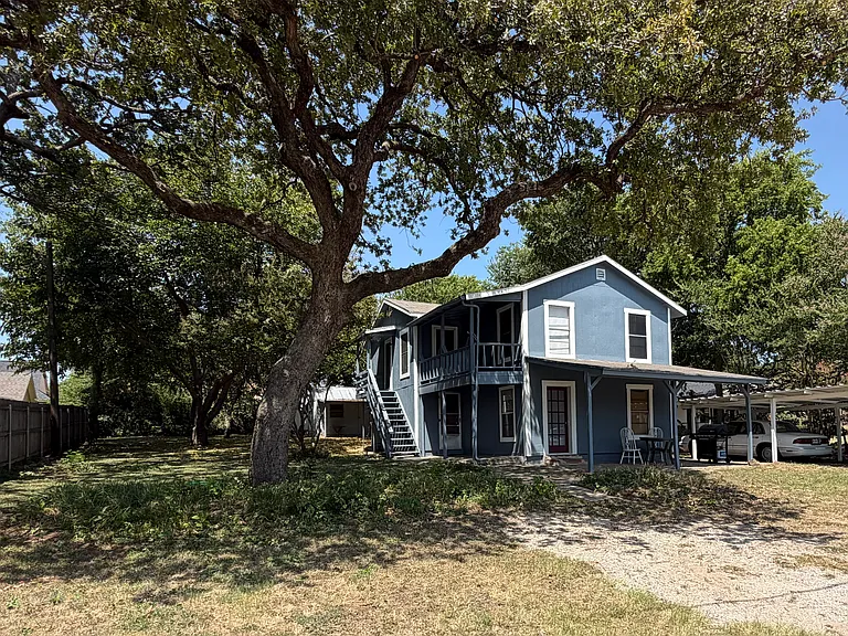 623 E Bridge St #101 — Photo 1