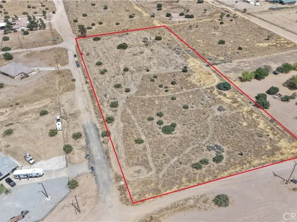 111 Smoke Tree Rd, Phelan, CA 92371