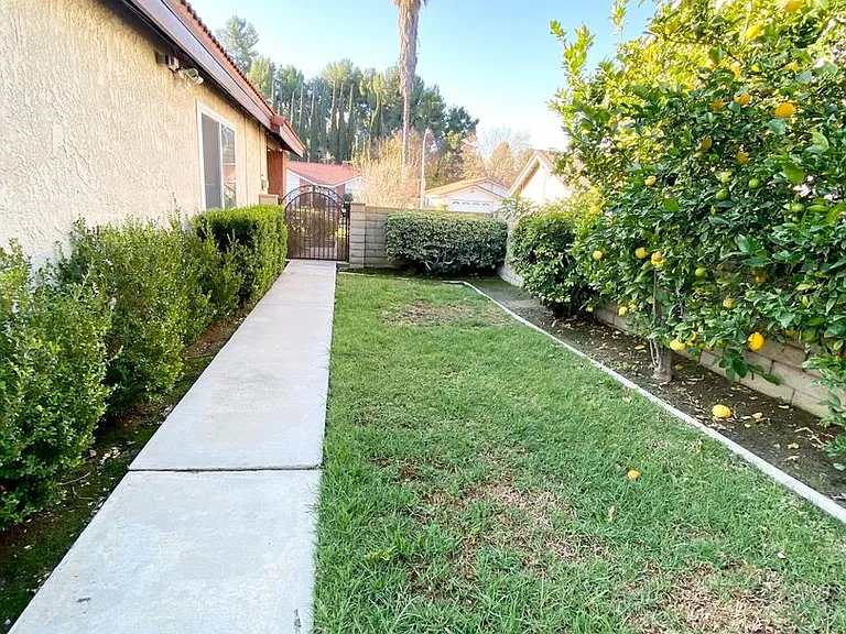 23527 Gold Nugget Ave — Photo 22