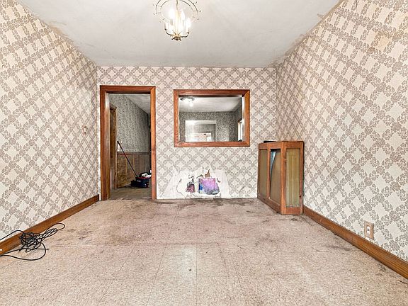 3rd image of 638 Mystic Ave