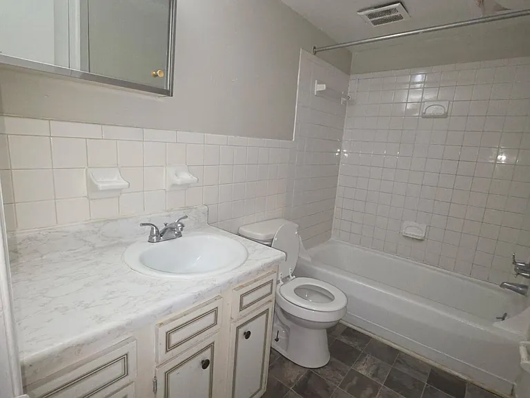 719 Townside Rd SW #18 — Photo 3