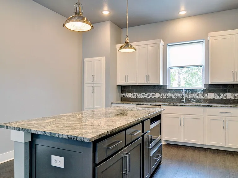 2514 Forest Park Blvd — Photo 36