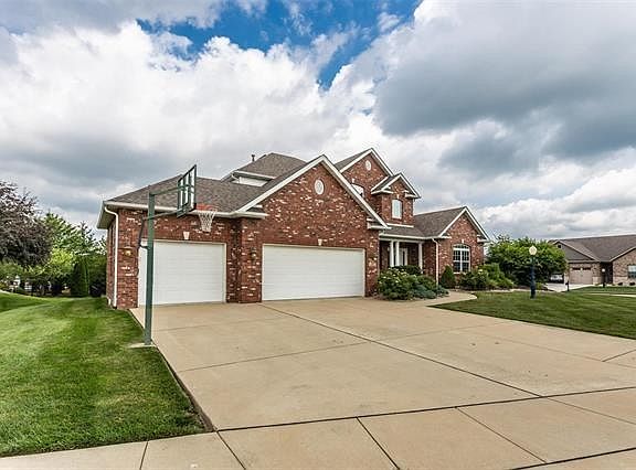 3rd image of 3321 Garvey Ln