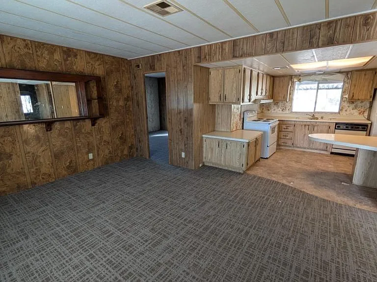 5021 N Kevy Pl — Photo 3