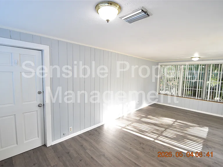 2801 Sanders Dr — Photo 7