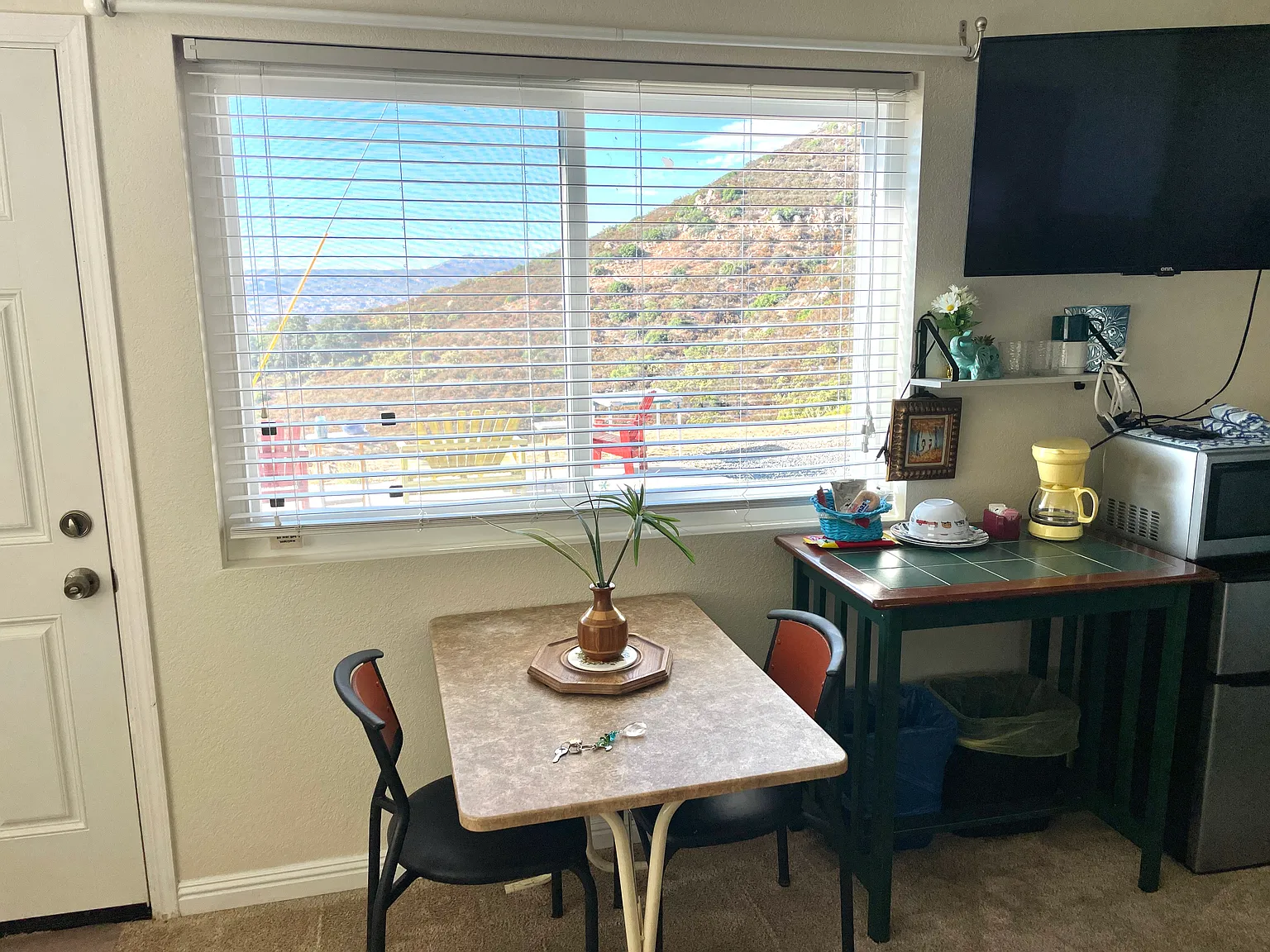 1 bed, 400 sqft, $1,200 — Photo 4