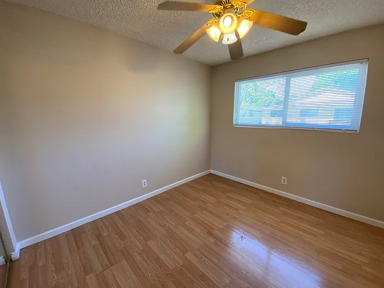 2118 Peppertree Way #4 — Photo 11