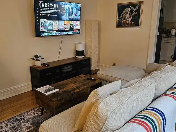 5471 S Ingleside Ave APT 2W, Chicago, IL 60615