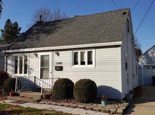 824 W Cleveland St, Freeport, IL 61032