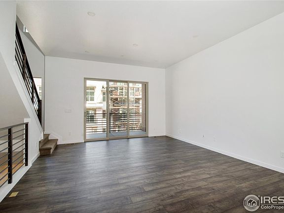 4th image of 523 Primrose Ln
