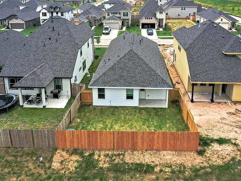 10434 Astor Point Trl — Photo 3