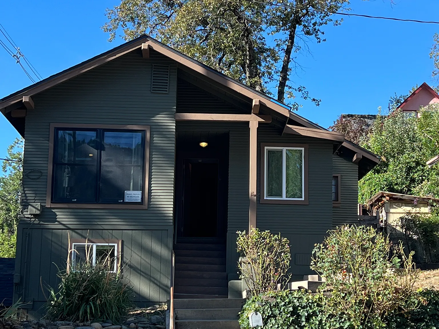 Cedar St, Dunsmuir — Photo 1
