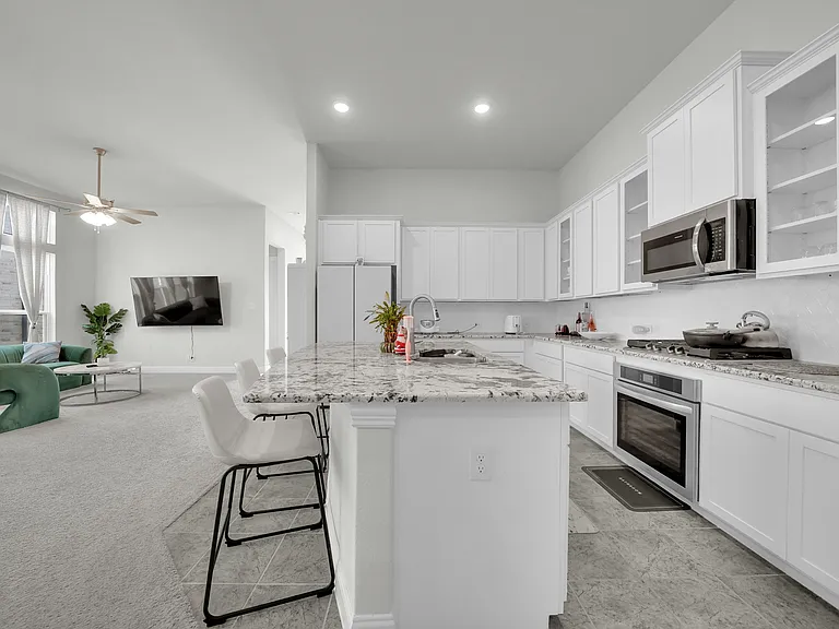1505 Verbena Ln — Photo 7