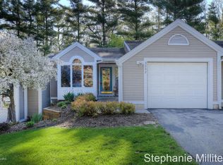3332 Woodwind Dr NE, Grand Rapids, MI 49525