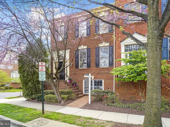 500 Longhorn Cres, Rockville, MD 20850