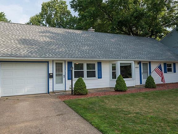3rd image of 4905 Beachwood Dr