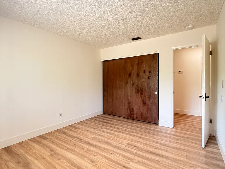 2540 Deer Trail Ln — Photo 15