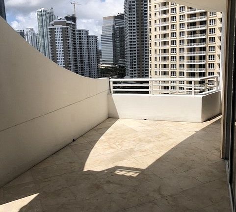 4th image of 848 Brickell Key Dr APT 1505