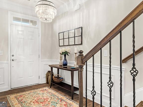 4th image of 1996 Bryant Park Ln