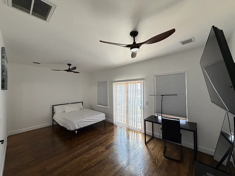 192 Arlington Ave #2 — Photo 8