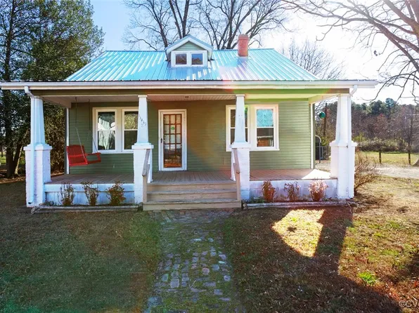 13419 Queen St, Disputanta, VA 23842