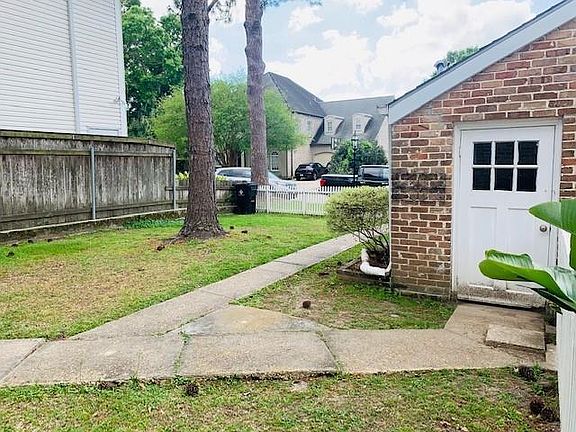 3rd image of 30 Dove St