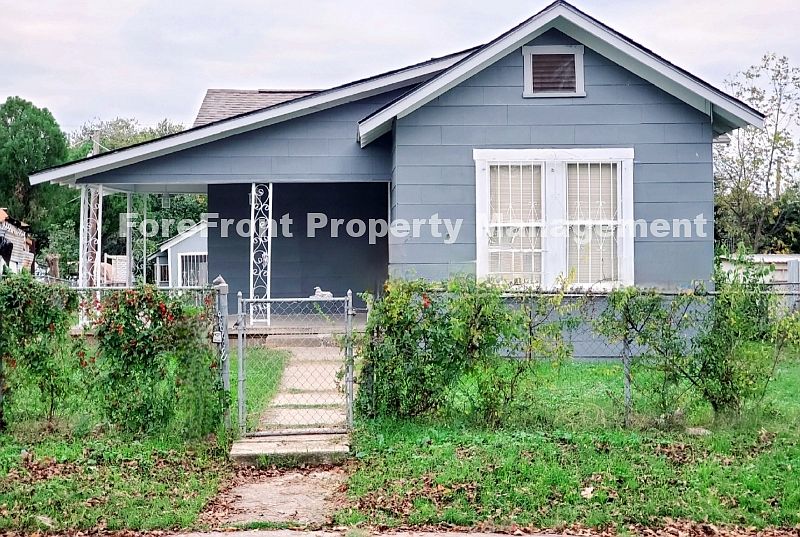 1st image of 2318 Ruiz St