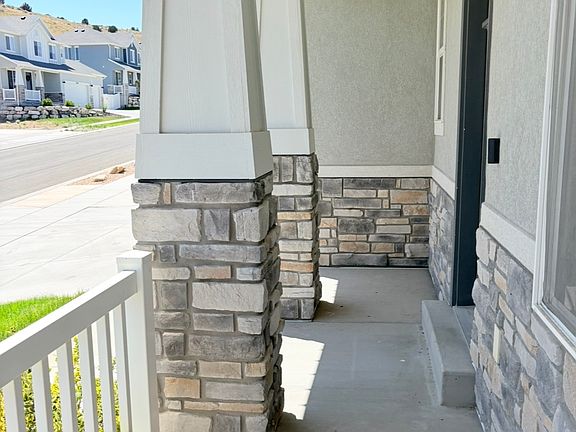 3rd image of 2693 E Gambel Oaks Dr