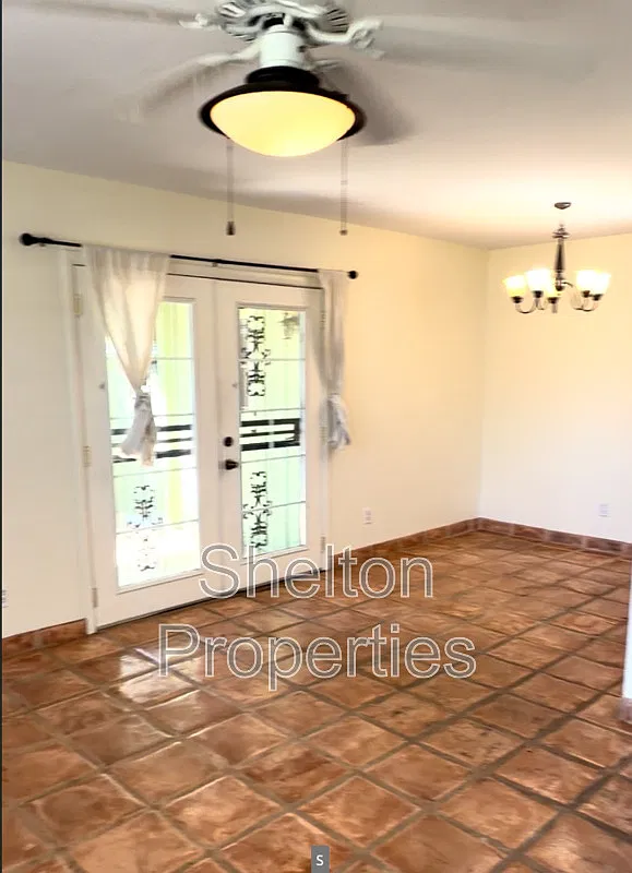 2 bed, 1.5 bath, 919 sqft, $1,595 — Photo 3