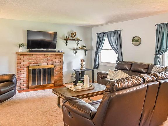 2nd image of 7547 Skyview Dr