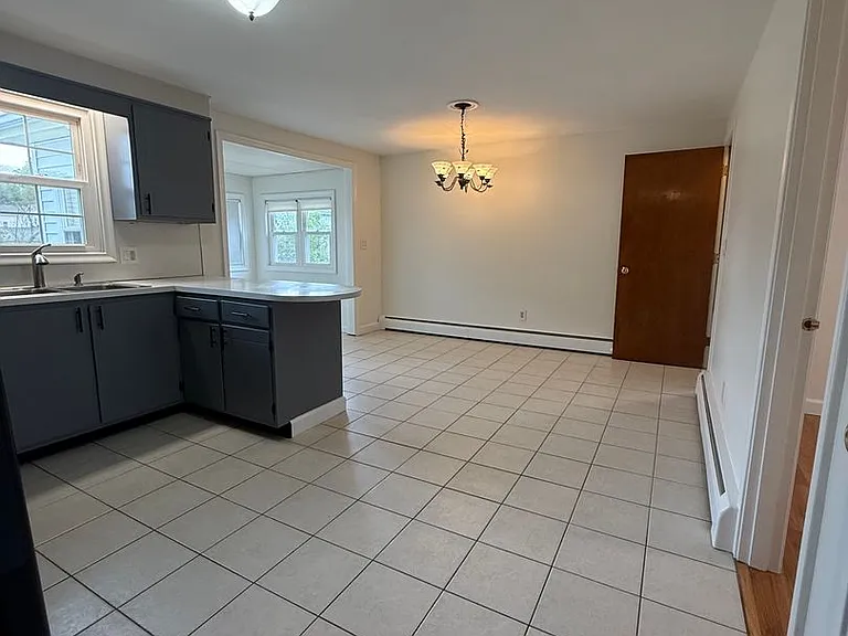 27 Janet Dr — Photo 8