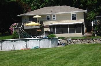 2nd image of 654 Sprout Brook Rd