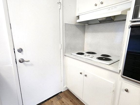4th image of 515 S Bernardo Ave #3535511
