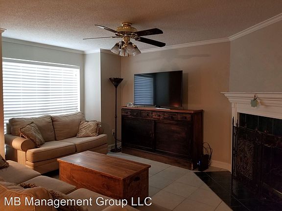 2nd image of 1820 Carolyn Sue Dr APT Q