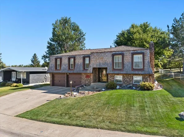 1809 8th Ave, Belle Fourche, SD 57717