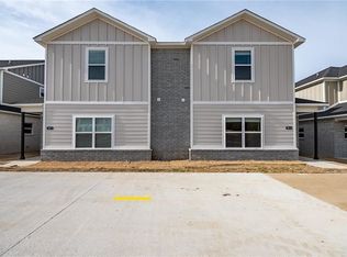 785 S Rupple Rd, Fayetteville, AR 72704