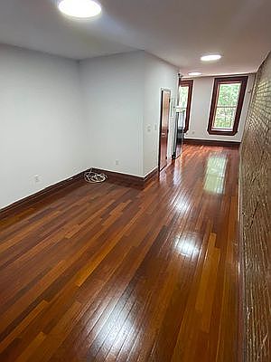 3rd image of 302 E 45th St #2