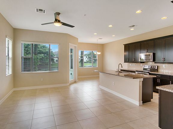 3rd image of 11560 SW 13th Ln