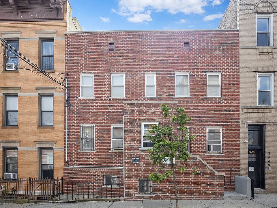 1st image of 2547 18th St