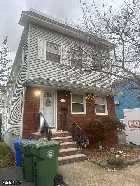 1st image of 21 Main St