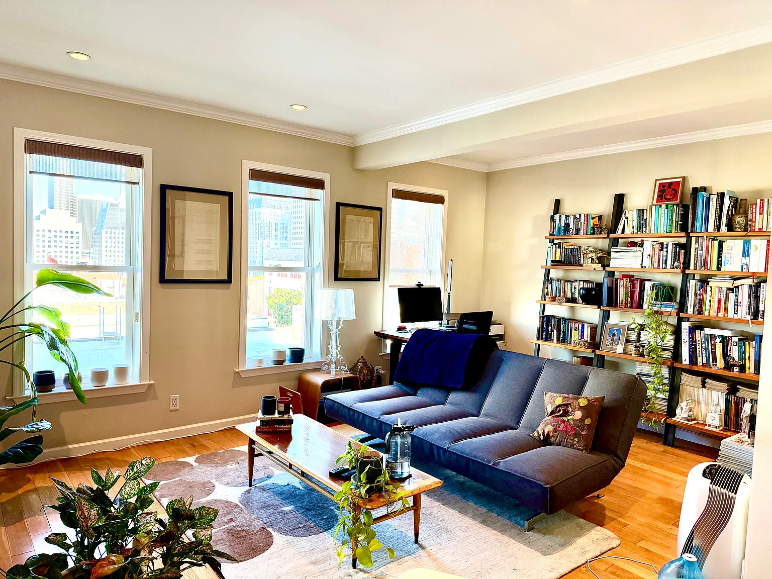 1018 Powell St photo 1