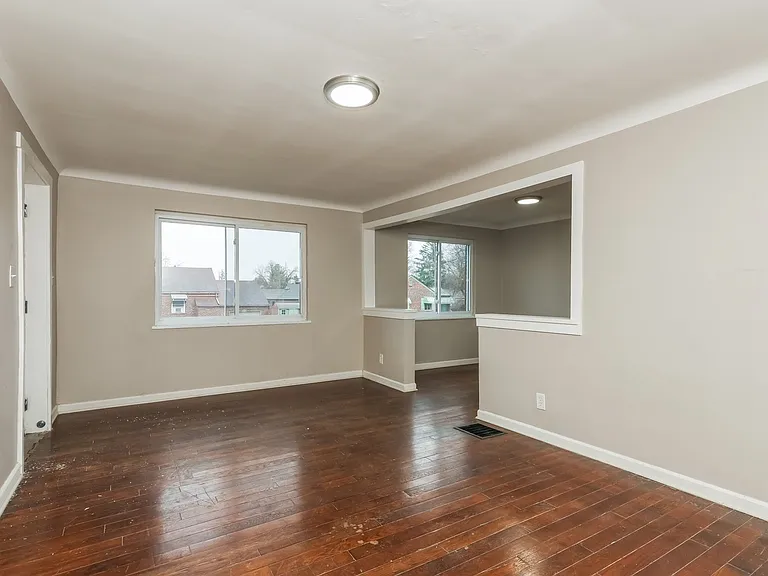 125865_018_living_room_13469268.jpg