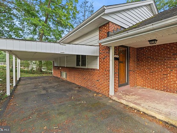 4th image of 10913 Byrd Dr